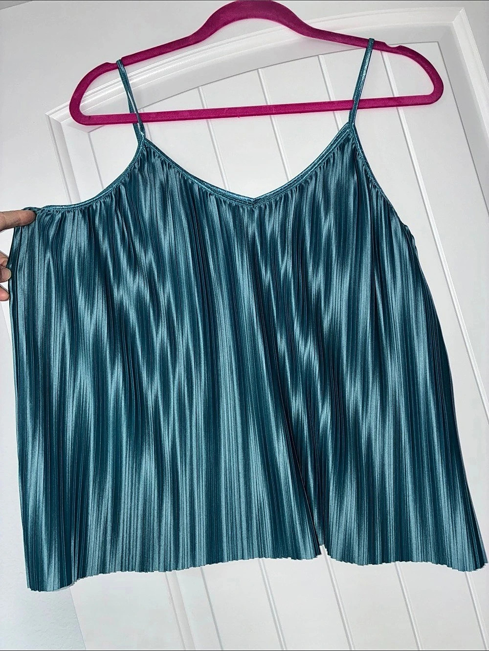 Maurices Pleated Camisole in Blue Size Large Like New